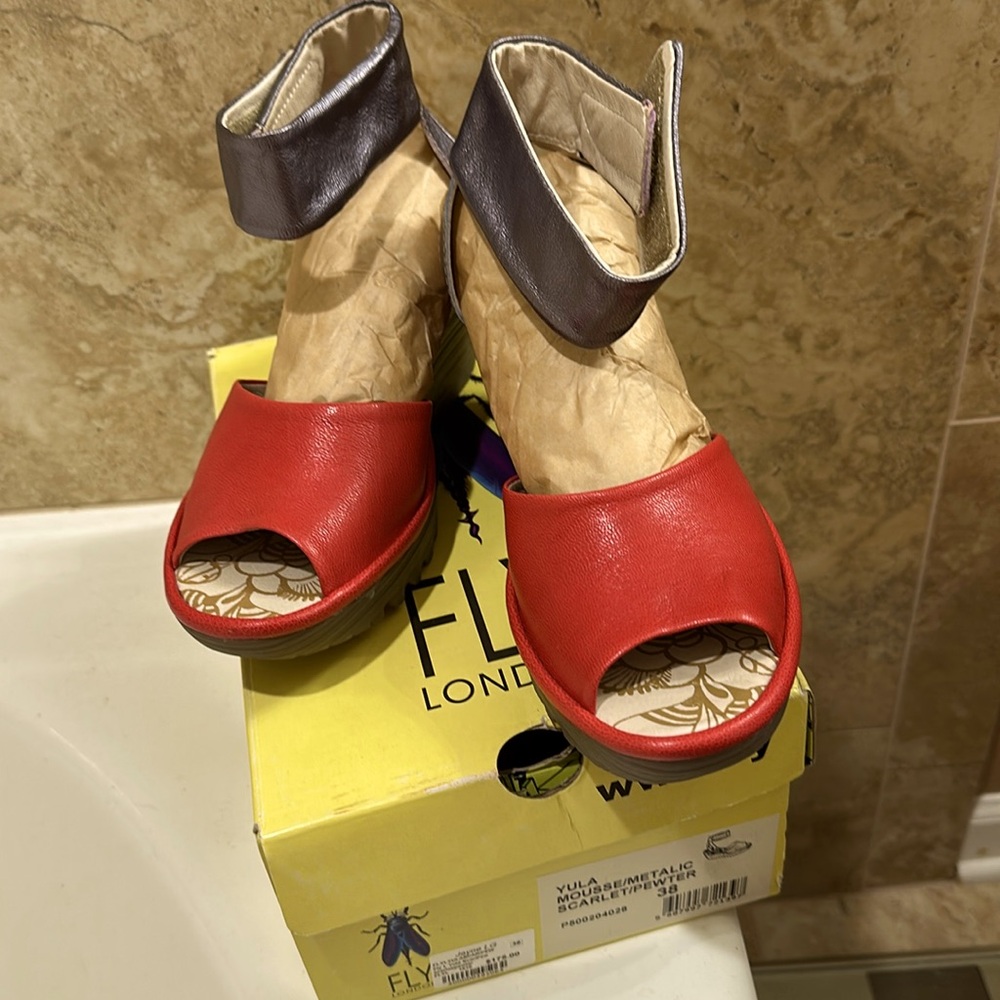 Fly London metallic red/pewter sandal